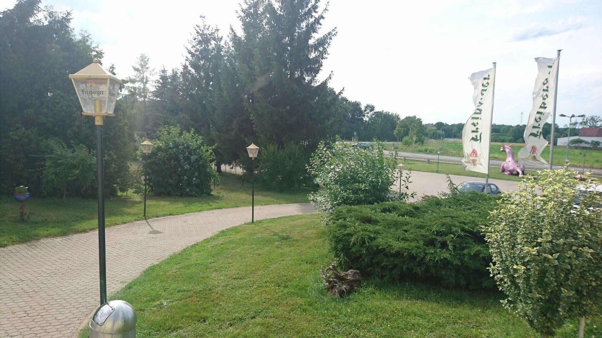 Hotel-Pension Am Muehlberg Lübbenau Exteriör bild