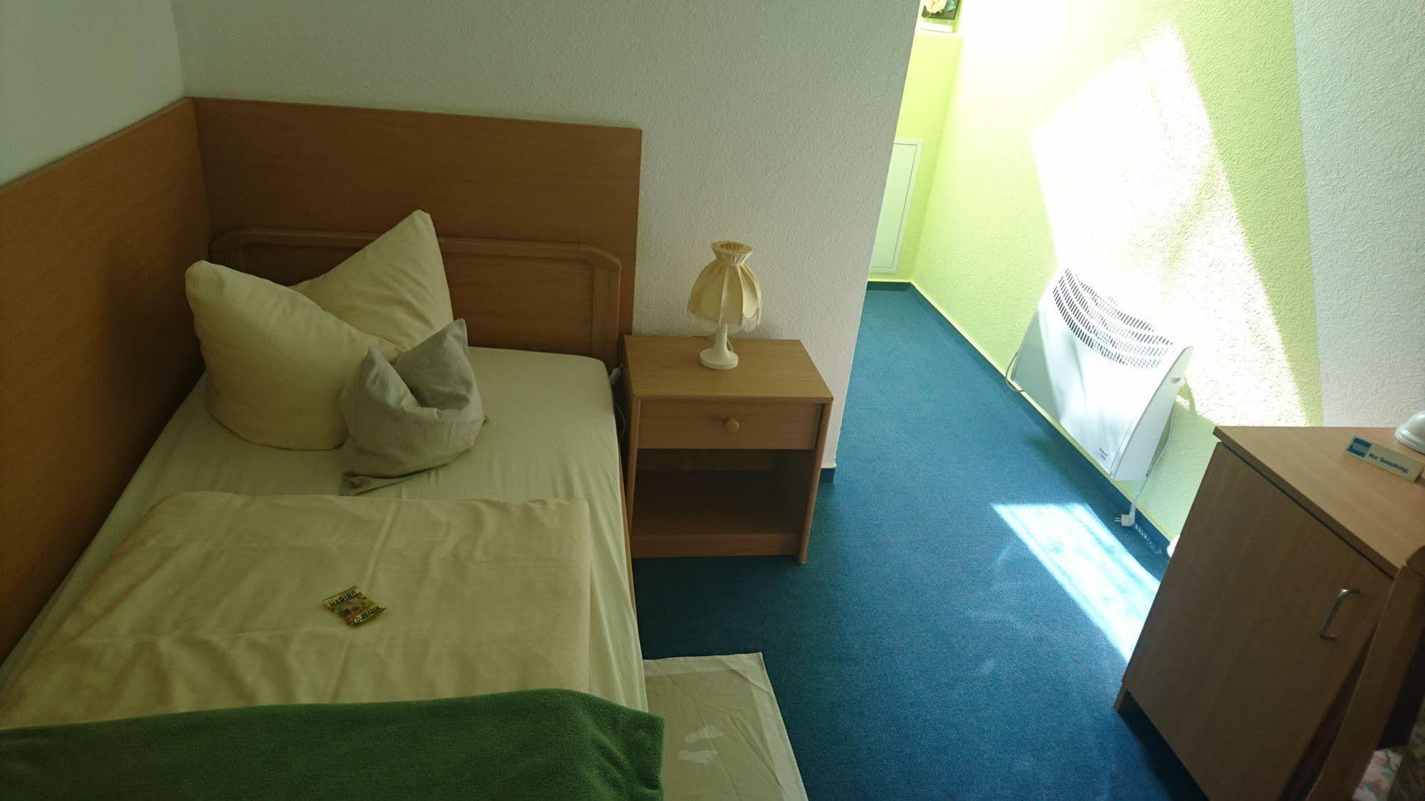 Hotel-Pension Am Muehlberg Lübbenau Exteriör bild