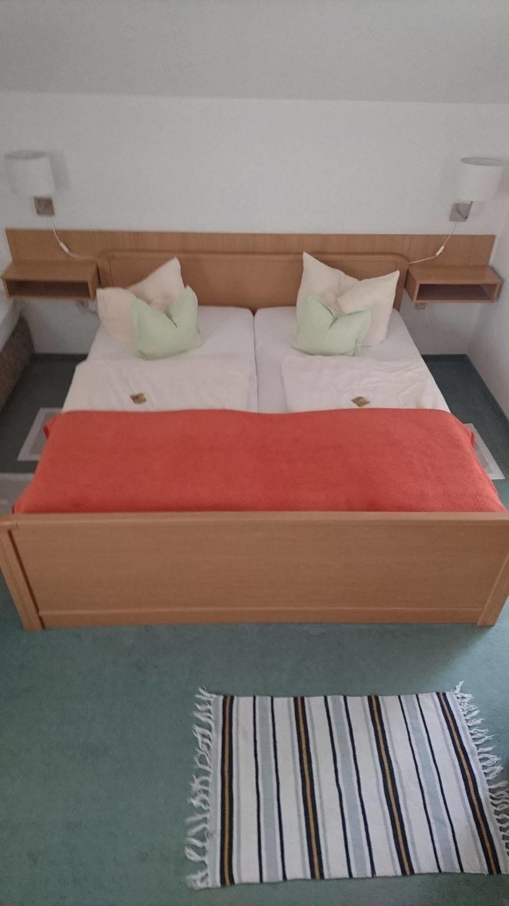 Hotel-Pension Am Muehlberg Lübbenau Exteriör bild